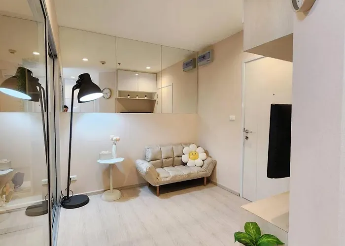Homely Minimal Style Near Bts Silom Line