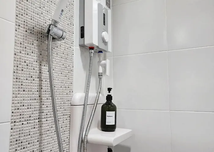 Homely Minimal Style Near Bts Silom Line Apartment Bangkok