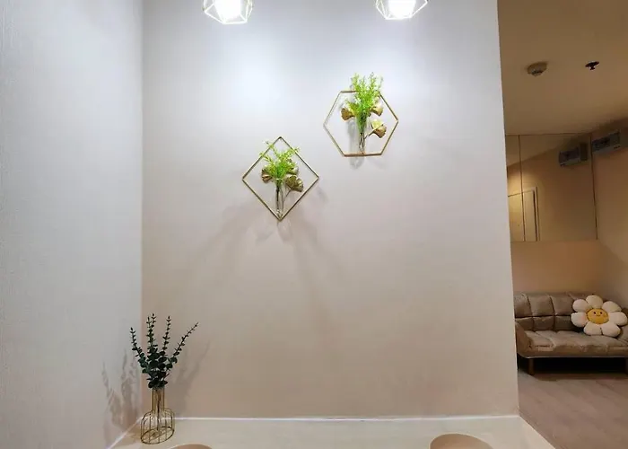 Homely Minimal Style Near Bts Silom Line Apartment *