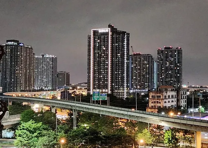 Homely Minimal Style Near Bts Silom Line *