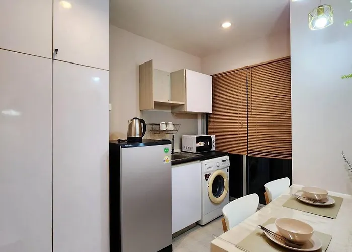 Homely Minimal Style Near Bts Silom Line *